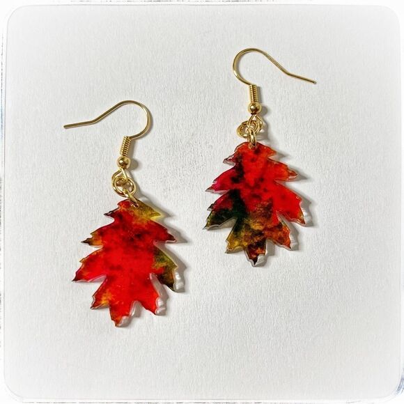 Oak leaf acrylic earrings. Handmade - Picture 1 of 2